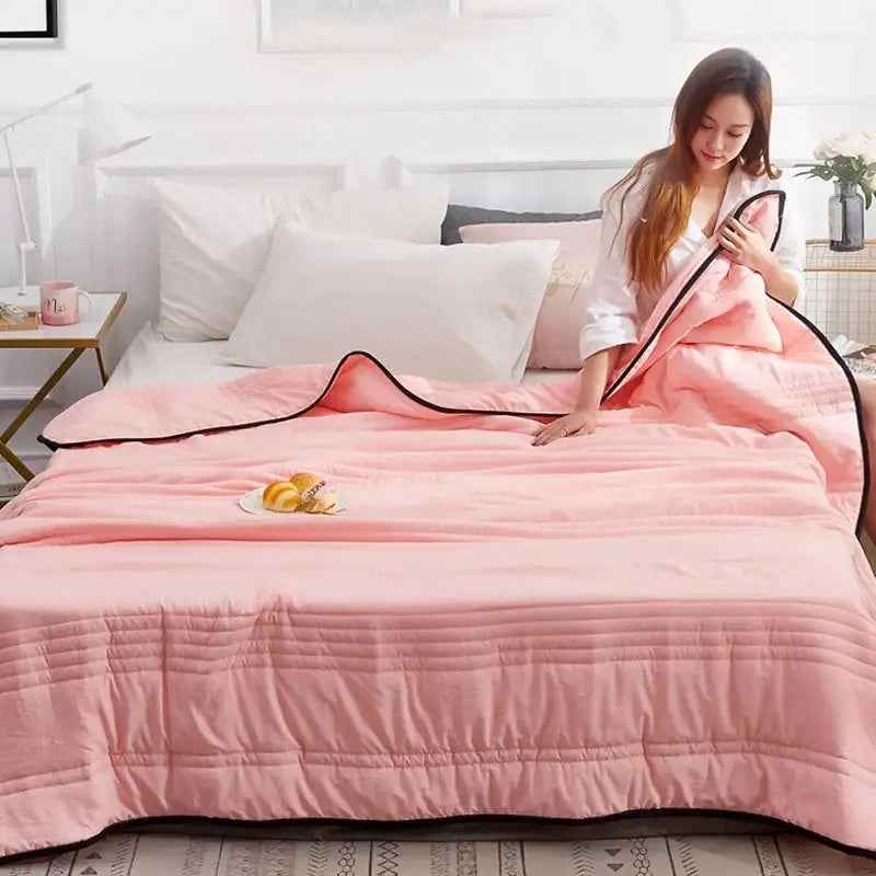 AeroCool Summer Blanket – Lightweight Breathable Comfort for Warm Night Sleep
