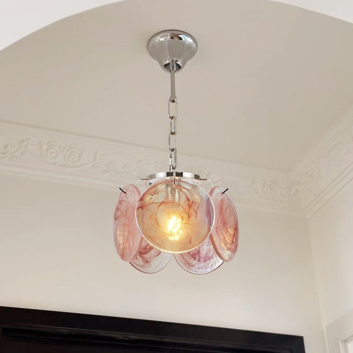 Bravia Elegant Glass Pendant Light – Handcrafted Design for Cozy Ambiance