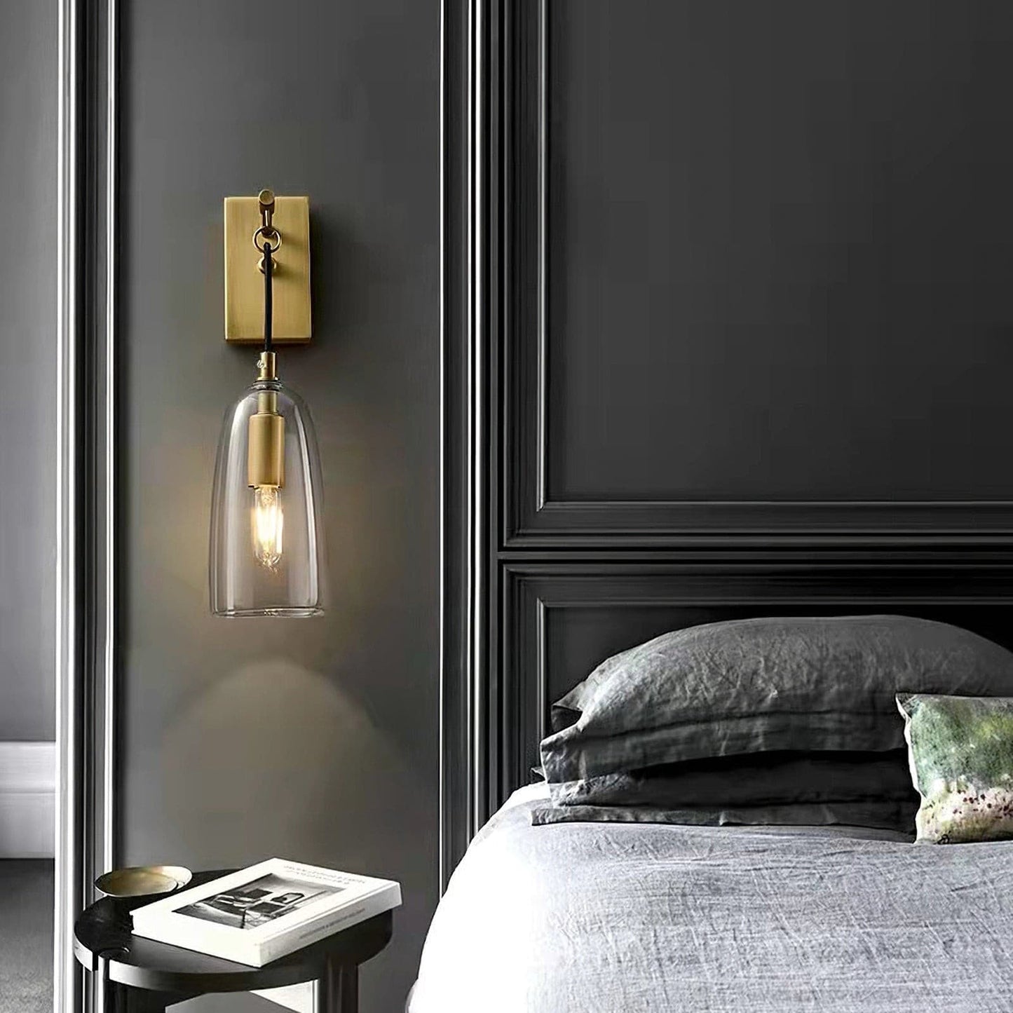 Rovaro Modern Brass Wall Sconce – Sleek Design for Elegant Indoor Lighting
