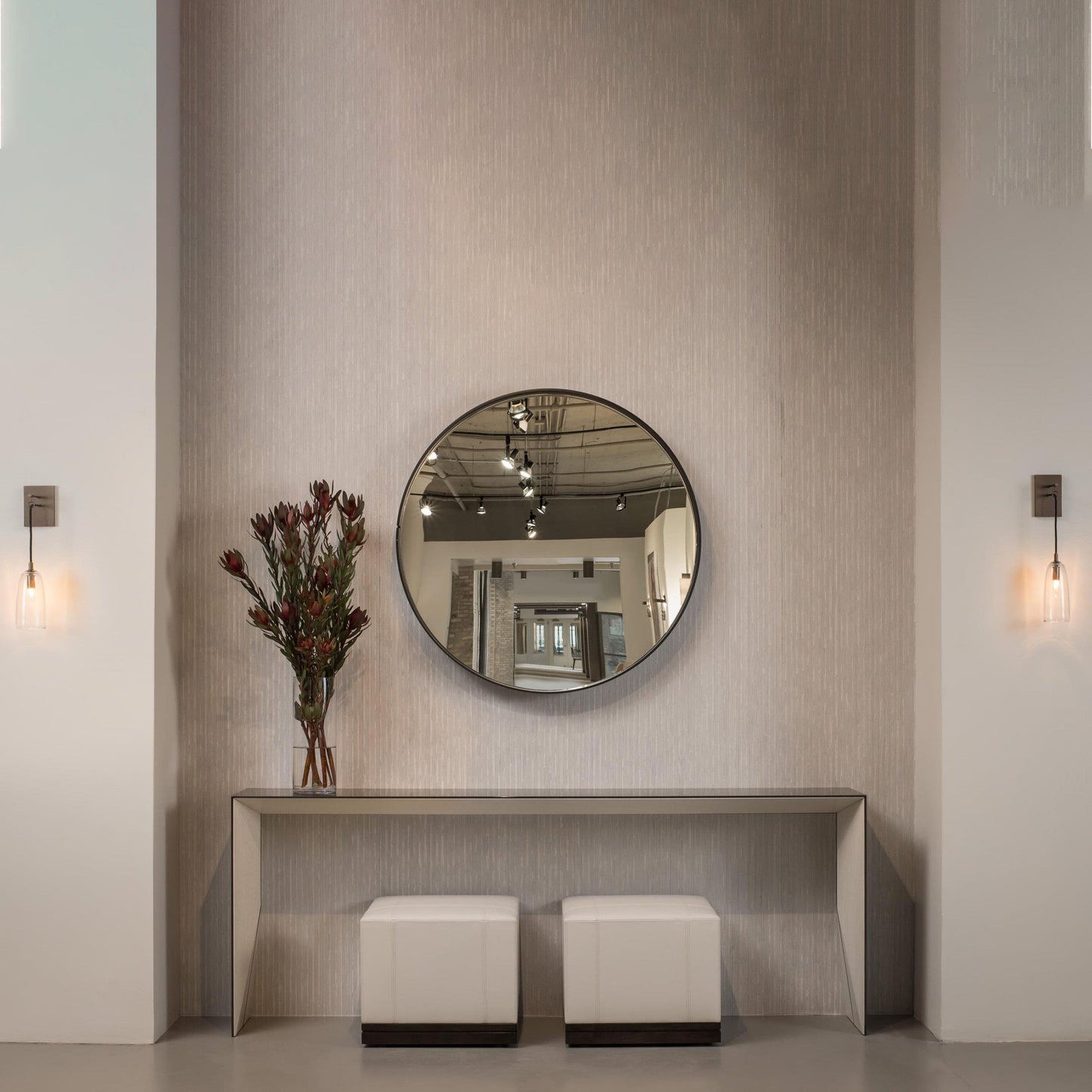 Rovaro Modern Brass Wall Sconce – Sleek Design for Elegant Indoor Lighting