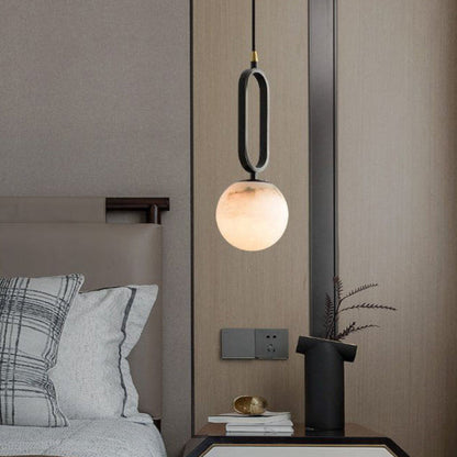 Avaris Modern Brass Pendant Light – Elegant Alabaster Design for Warm Kitchen Ambiance