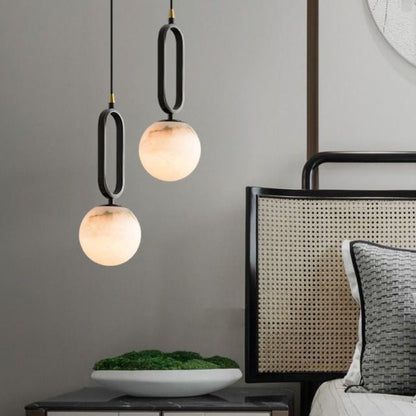 Avaris Modern Brass Pendant Light – Elegant Alabaster Design for Warm Kitchen Ambiance