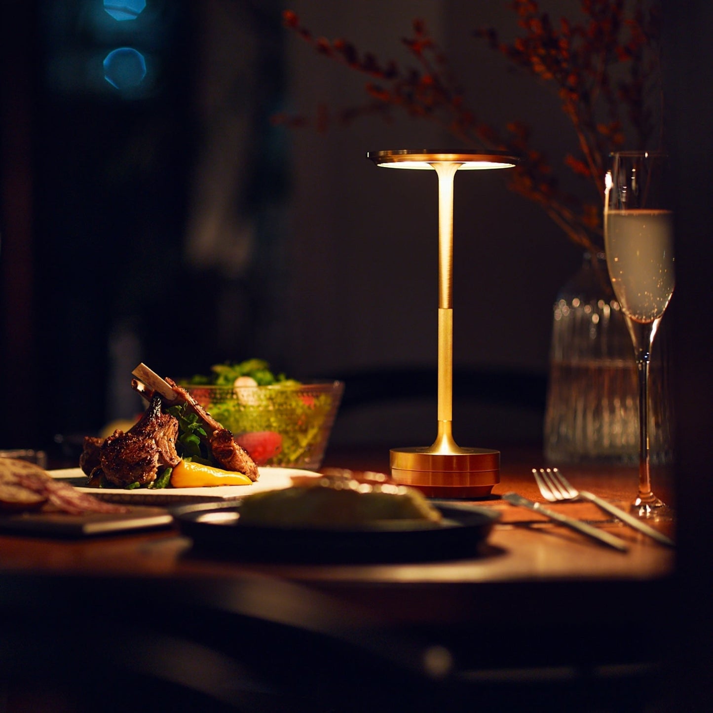Harmon Wireless Table Lamp – Modern Design for Elegant Home Lighting