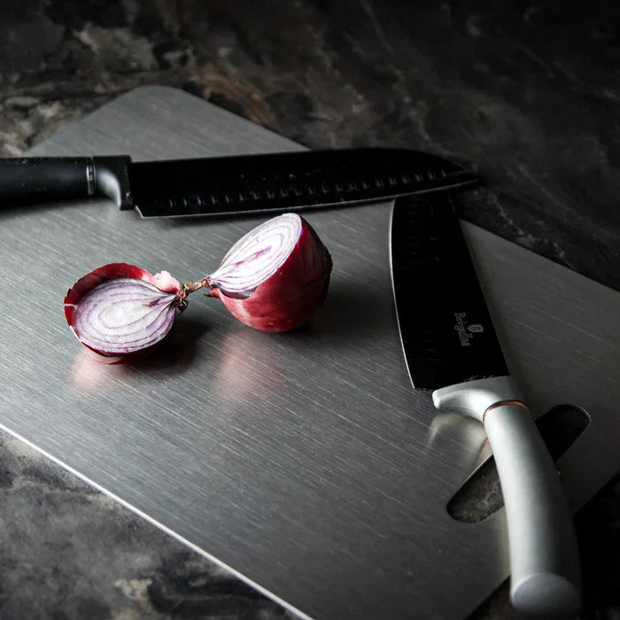 Vireon Antibacterial Chopping Board – Durable Titanium Surface for Easy Cleaning