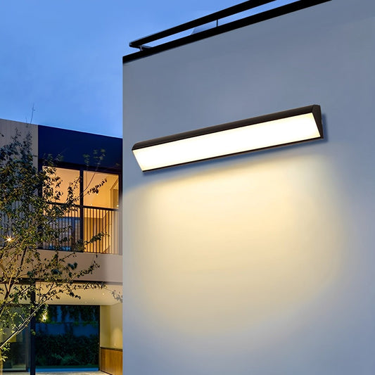 Linia Modern Outdoor Wall Light – Sleek LED Fixture for Enhanced Ambiance