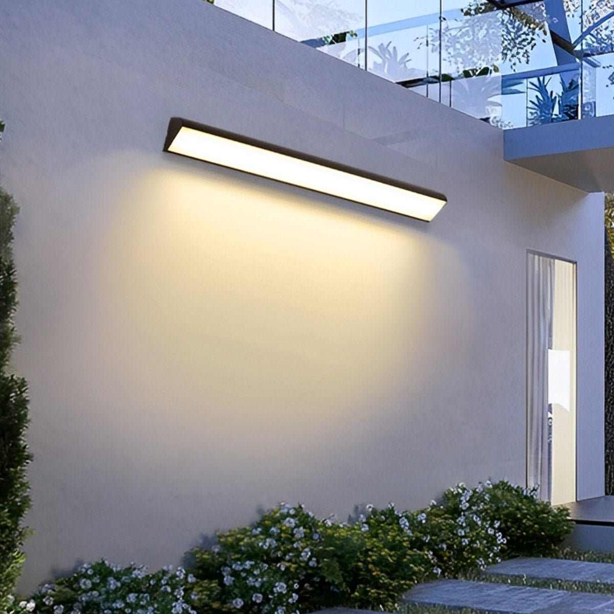 Linia Modern Outdoor Wall Light – Sleek LED Fixture for Enhanced Ambiance