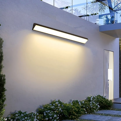 Linia Modern Outdoor Wall Light – Sleek LED Fixture for Enhanced Ambiance
