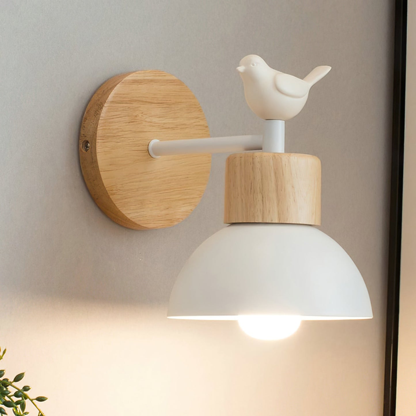 Sylvia Modern Wall Light – Nature-Inspired Sconce for Cozy Home Spaces