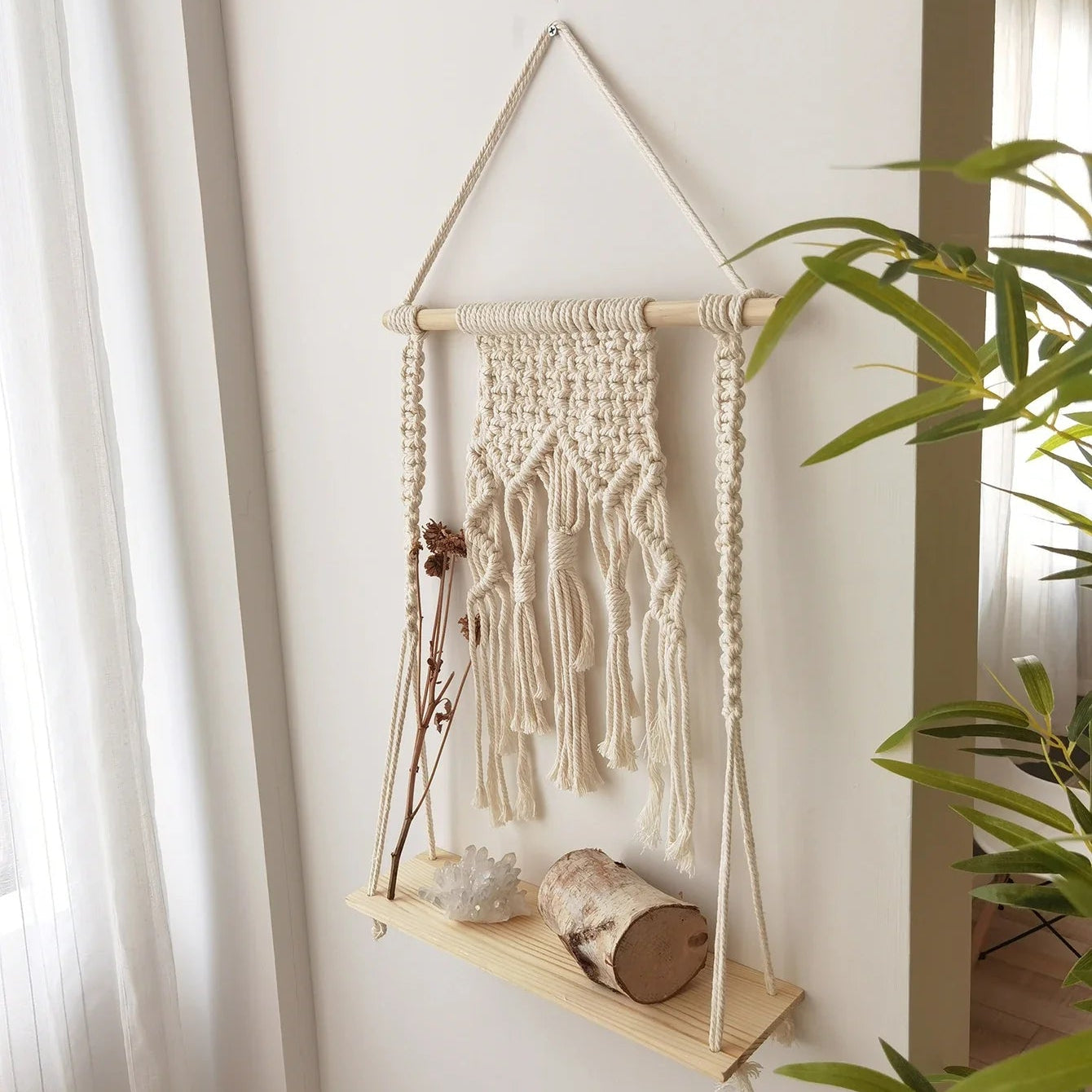 Nalara Boho Macrame Wall Shelf for Plants and Cosy Decor