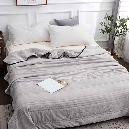 AeroCool Summer Blanket – Lightweight Breathable Comfort for Warm Night Sleep