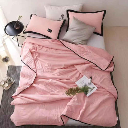 AeroCool Summer Blanket – Lightweight Breathable Comfort for Warm Night Sleep