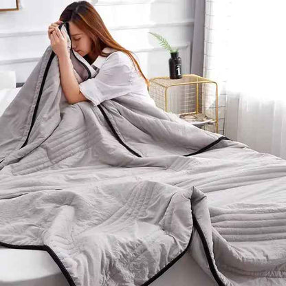 AeroCool Summer Blanket – Lightweight Breathable Comfort for Warm Night Sleep