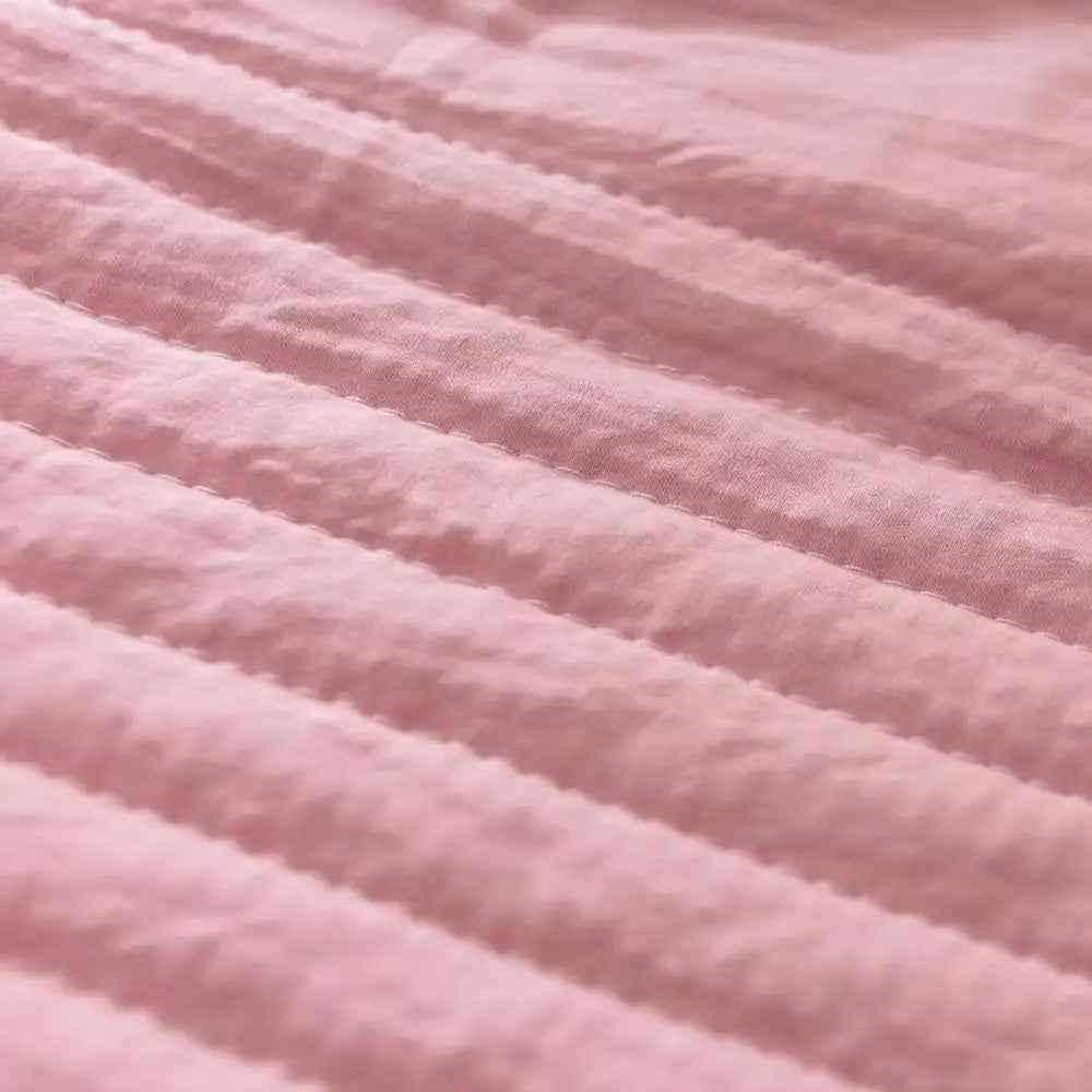 AeroCool Summer Blanket – Lightweight Breathable Comfort for Warm Night Sleep