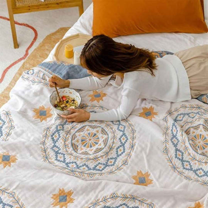 Elira Lightweight Knitted Throw Blanket – Cozy Decorative Boho Home Accent