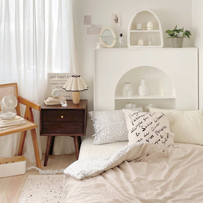 Soft Pleat Wooden Table Lamp for Warm Bedside Lighting